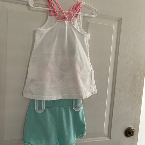 Bundle of 2 Tommy Bahama Short Sets Girls size 4 - Picture 12 of 15